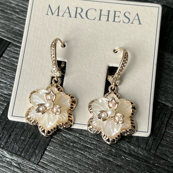 Marchesa Earrings - Picture 4 of 6